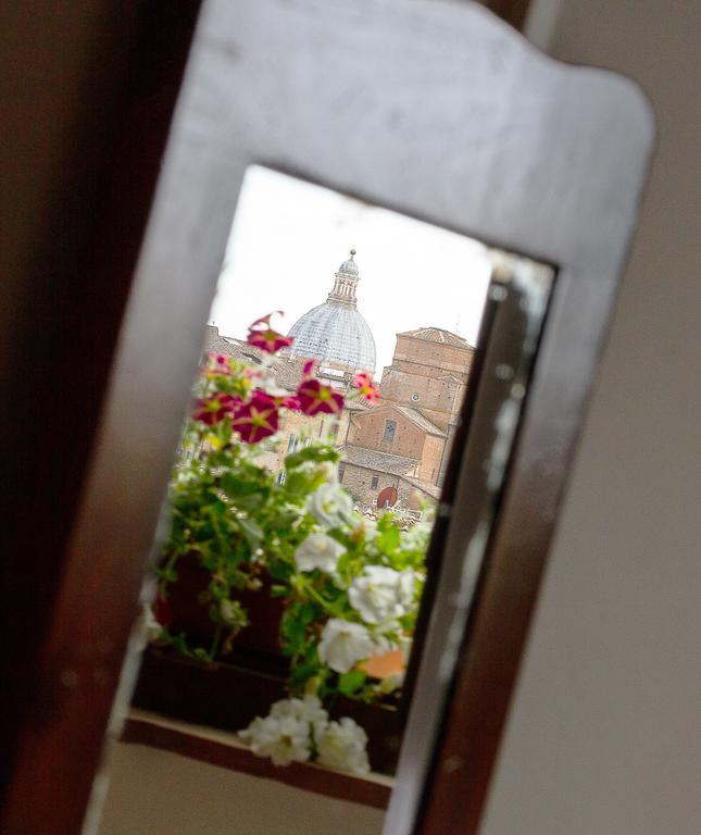 Bed and Breakfast A Casa Mastacchi Siena Exterior foto