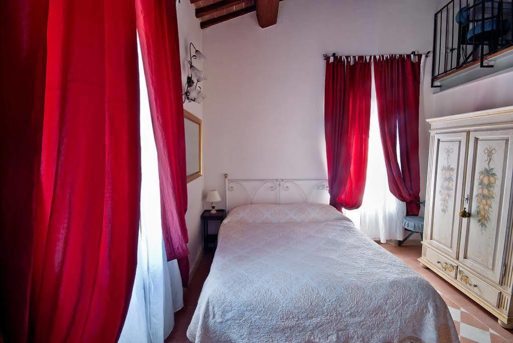 Bed and Breakfast A Casa Mastacchi Siena Exterior foto
