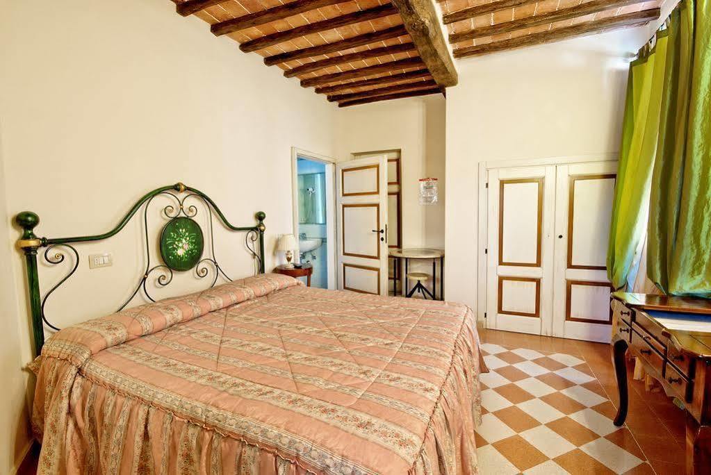 Bed and Breakfast A Casa Mastacchi Siena Exterior foto